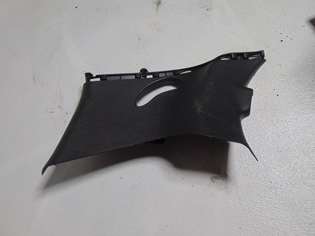 2014 Nissan Juke Rear LH Driver Pillar Trim Panel 76935 1KA0A