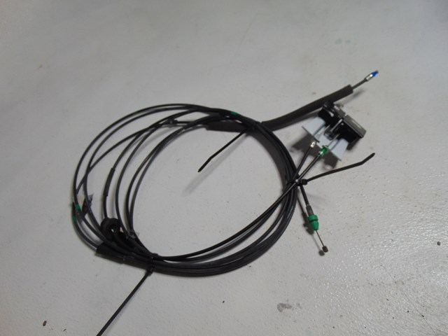 2014 Nissan Juke Nismo RS Hood & Fuel Door Release Lever & Cable