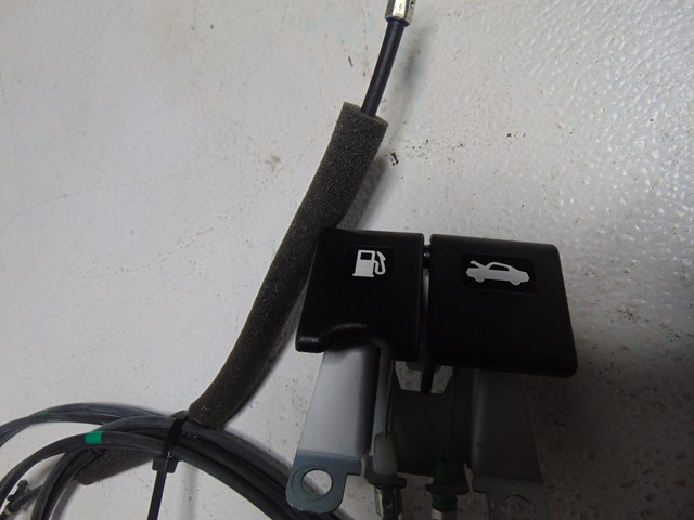 2014 Nissan Juke Nismo RS Hood & Fuel Door Release Lever & Cable