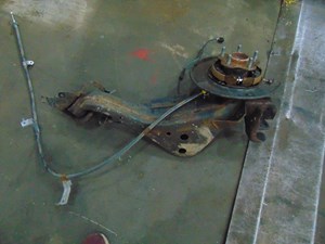 2014 Nissan Juke AWD Rear LH Driver Spindle w/ABS Sensor & Ebrake Cable