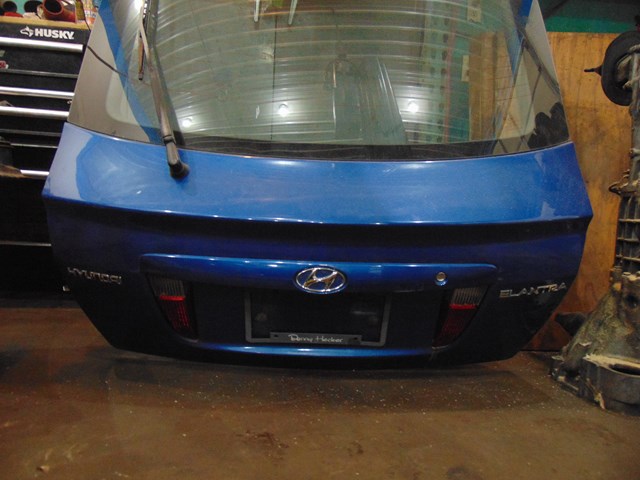2006 Hyundai Elantra Trunk Lid-Read description for shipping info