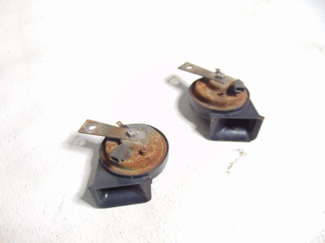 2003 Infiniti M45 Horn Set