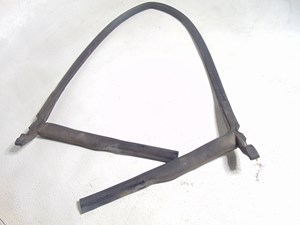 2003 Infiniti M45 Hood/Wiper Cowl Seal