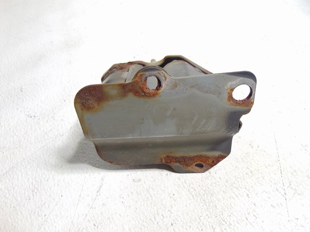 2003 Infiniti M45 LH Driver Front Bumper Reinforcement Mount 62211 AR200