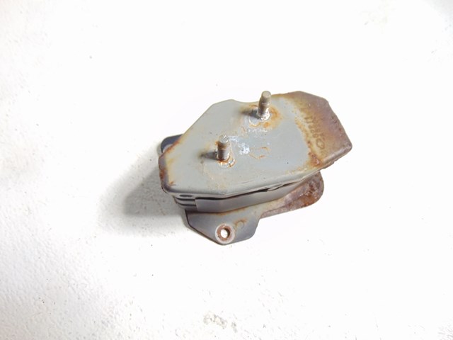 2003 Infiniti M45 LH Driver Front Bumper Reinforcement Mount 62211 AR200