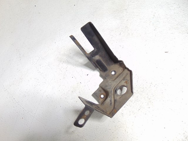 2003 Infiniti M45 Radiator Overflow Bottle Bracket Mount