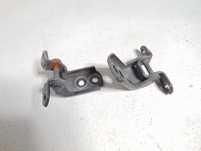 2003 Infiniti M45 Front LH Driver Door Hinges