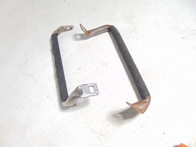 2003 Infiniti M45 Rear Seat Bottom Brackets RH & LH