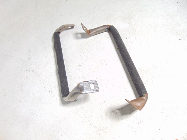 2003 Infiniti M45 Rear Seat Bottom Brackets RH & LH