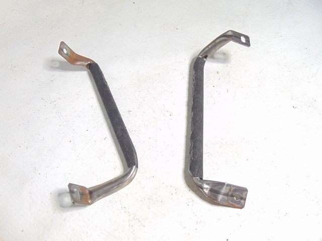 2003 Infiniti M45 Rear Seat Bottom Brackets RH & LH