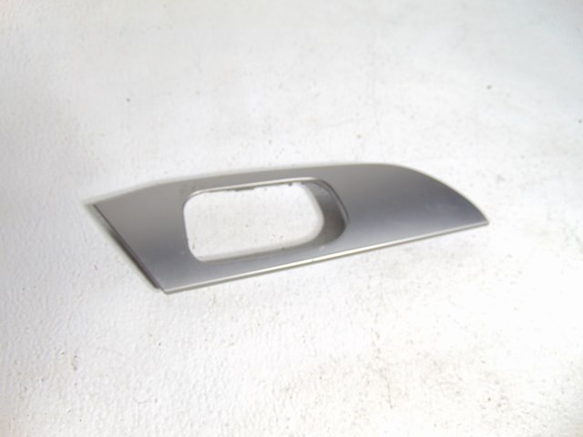 2003 Infiniti M45 Rear RH Pass Door Panel Trim 82682 AG000