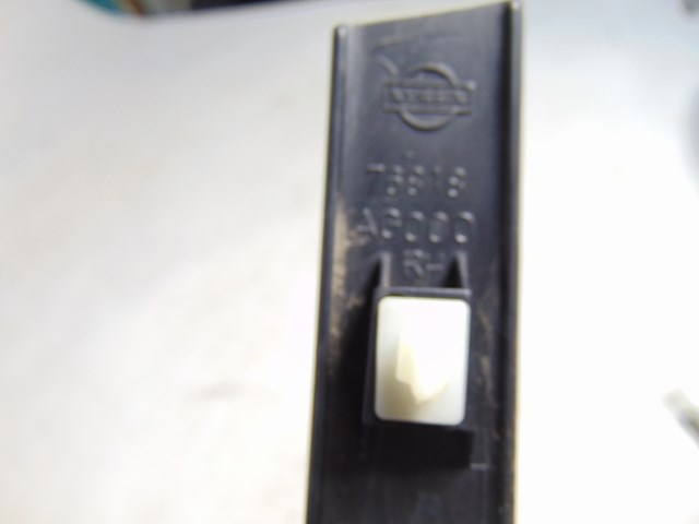 2003 Infiniti M45 RH Passenger Exterior B Pillar Trim 76818 AG000