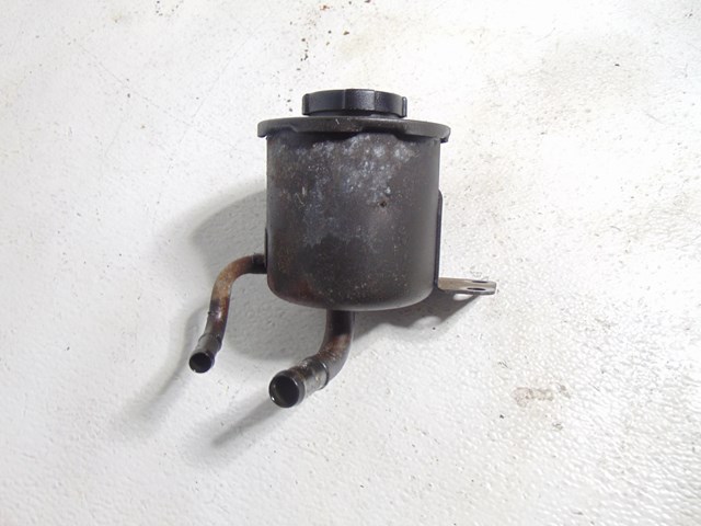 2003 Infiniti M45 LH Driver Power Steering Fluid Reservoir