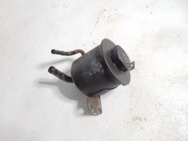 2003 Infiniti M45 LH Driver Power Steering Fluid Reservoir