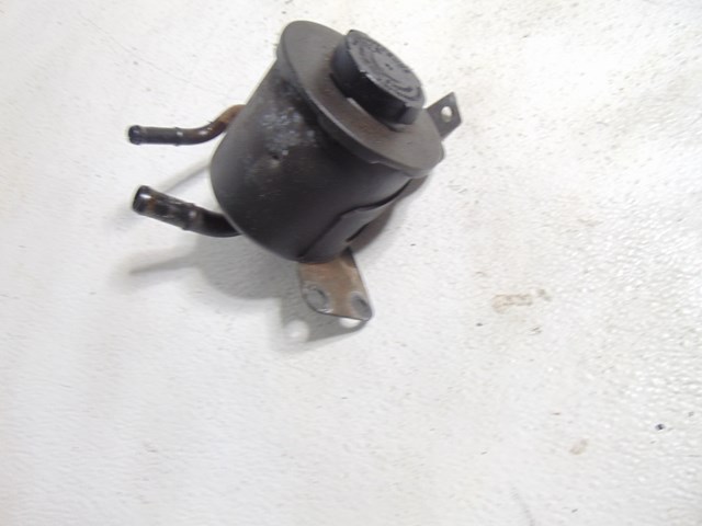 2003 Infiniti M45 LH Driver Power Steering Fluid Reservoir