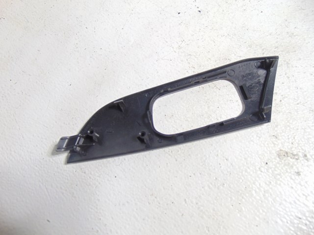 2003 Infiniti M45 Front RH Pass Door Handle Panel Trim