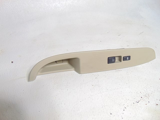 2003 Infiniti M45 Front RH Passenger Door Switch w/Trim 80960 CR000