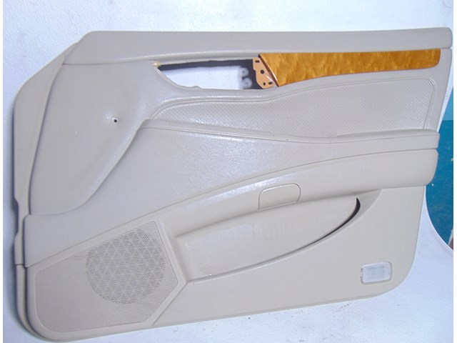 2003 Infiniti M45 Front RH Passenger Door Panel