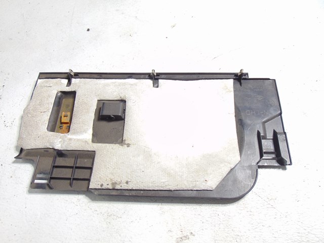 2003 Infiniti M45 RH Passenger Under Dash Trim Panel 68920 AR200