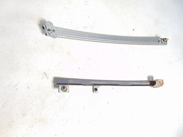 2003 Infiniti M45 Front RH Passenger Window Guides