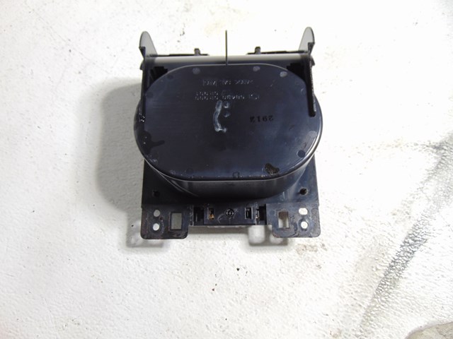 2003 Infiniti M45 Woodgrain Center Console Cup Holder 68430 CR900