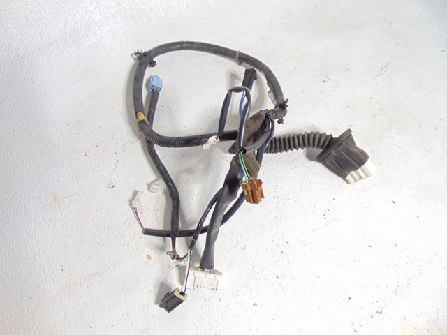 2003 Infiniti M45 Rear RH Passenger Door Wiring 24126 CR900