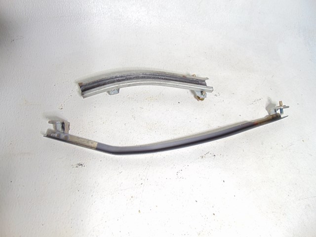 2003 Infiniti M45 Rear RH Passenger Door Glass Guides