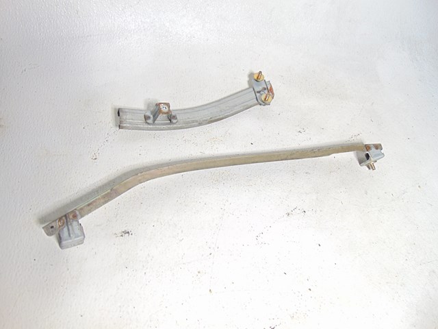 2003 Infiniti M45 Rear RH Passenger Door Glass Guides