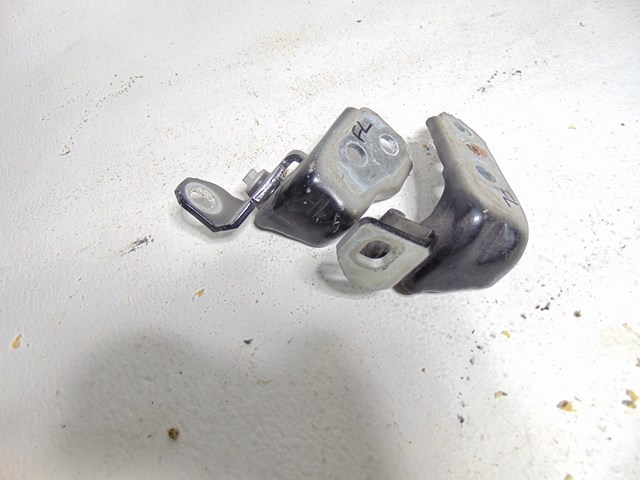 2016 Ford Explorer Front LH Driver  Door Hinge