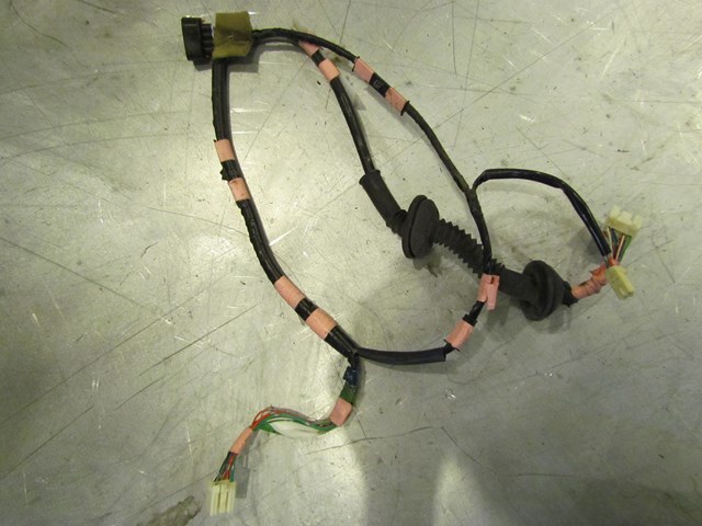 2003 Lexus IS300 Rear LH Drivers Door Wiring 82154-53020b-2