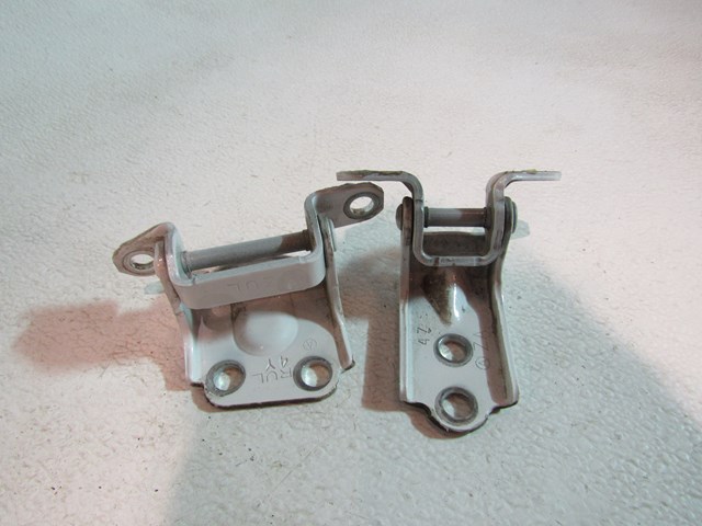 2005 Subaru Legacy GT Rear LH Drivers Door Hinge Set