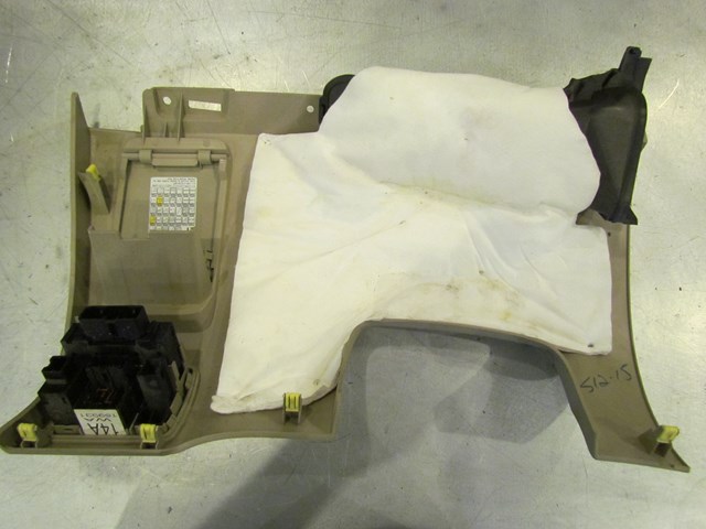 2005 Subaru Legacy GT LH Drivers Knee Bolster With Switches