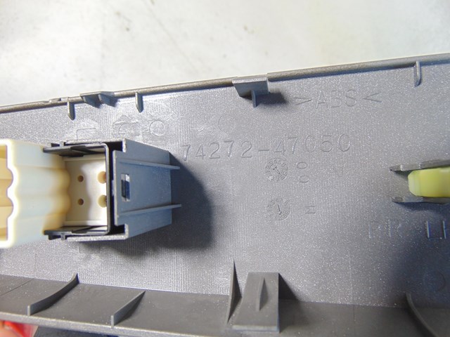04 05 06 07 08 09 Toyota Prius Rear LH Driver Door Switch 74272-47050