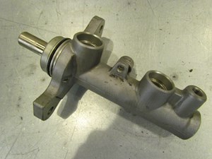 2005 Subaru Legacy GT Brake Master Cylinder