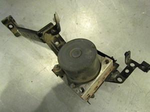 2005 Subaru Legacy GT ABS Module 27534AG00A