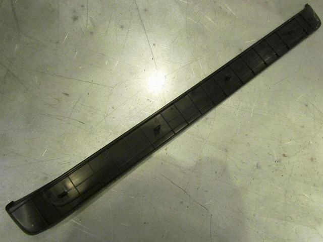 2005 Subaru Legacy GT Front LH Drivers Door Sill Kick Plate 94060 AG16A