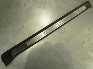 2005 Subaru Legacy GT Front LH Drivers Door Sill Kick Plate 94060 AG16A