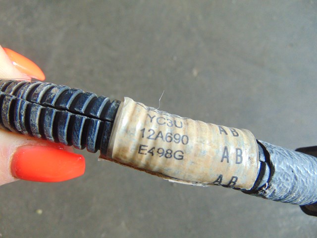 2000 Ford Excursion Air Cleaner Box YC3U 12A690 E498G AB