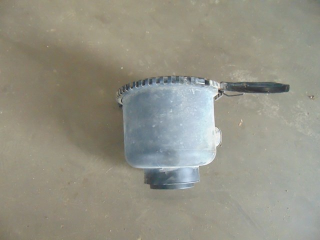 2000 Ford Excursion Air Cleaner Box YC3U 12A690 E498G AB