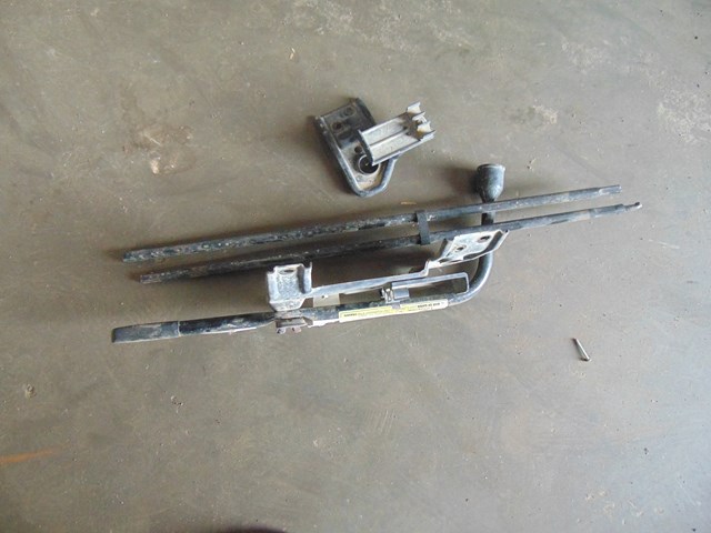 2000 Ford Excursion Tools