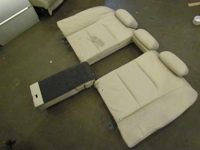 2005 Subaru Legacy GT Rear Seat Back With Arm Rest Minor Damage See Photos