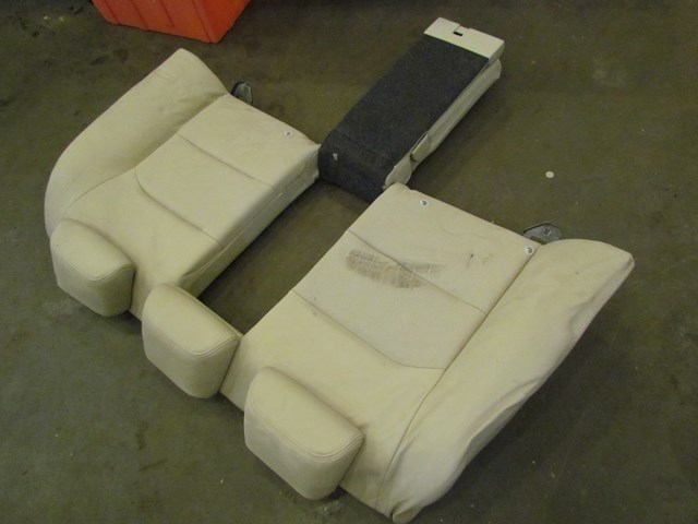 2005 Subaru Legacy GT Rear Seat Back With Arm Rest Minor Damage See Photos