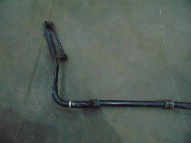 2003 Infiniti M45 Front Sway Bar