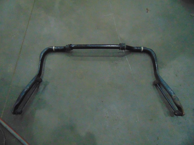 2003 Infiniti M45 Front Sway Bar