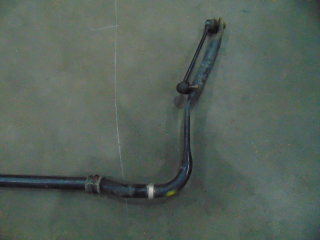 2003 Infiniti M45 Front Sway Bar
