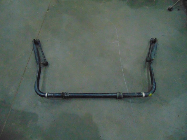 2003 Infiniti M45 Front Sway Bar