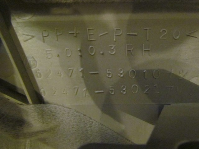 2003 Lexus IS300 Rear RH Passenger C Pillar Trim 62471-53010