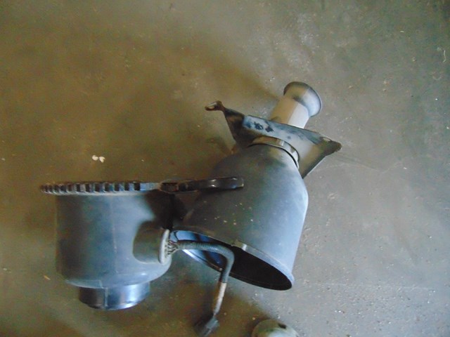 2000 Ford Excursion Air Cleaner Box