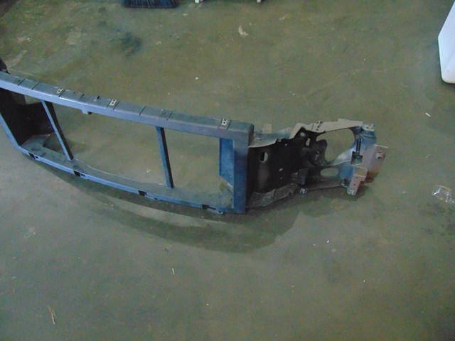 2000 Ford Excursion Radiator Core Support