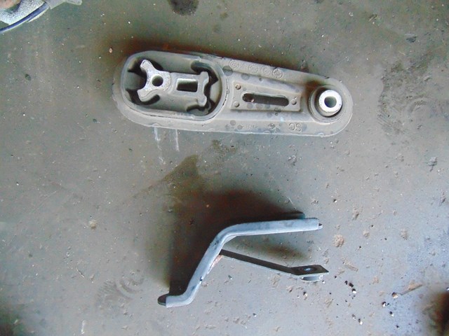 2014 Nissan Juke Engine Mount